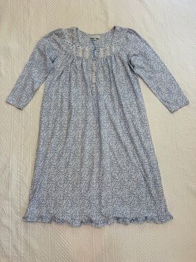 Eileen West Nightgown Medium M Blue Floral 100% Cotton Long Sleeve Lace Ruffle